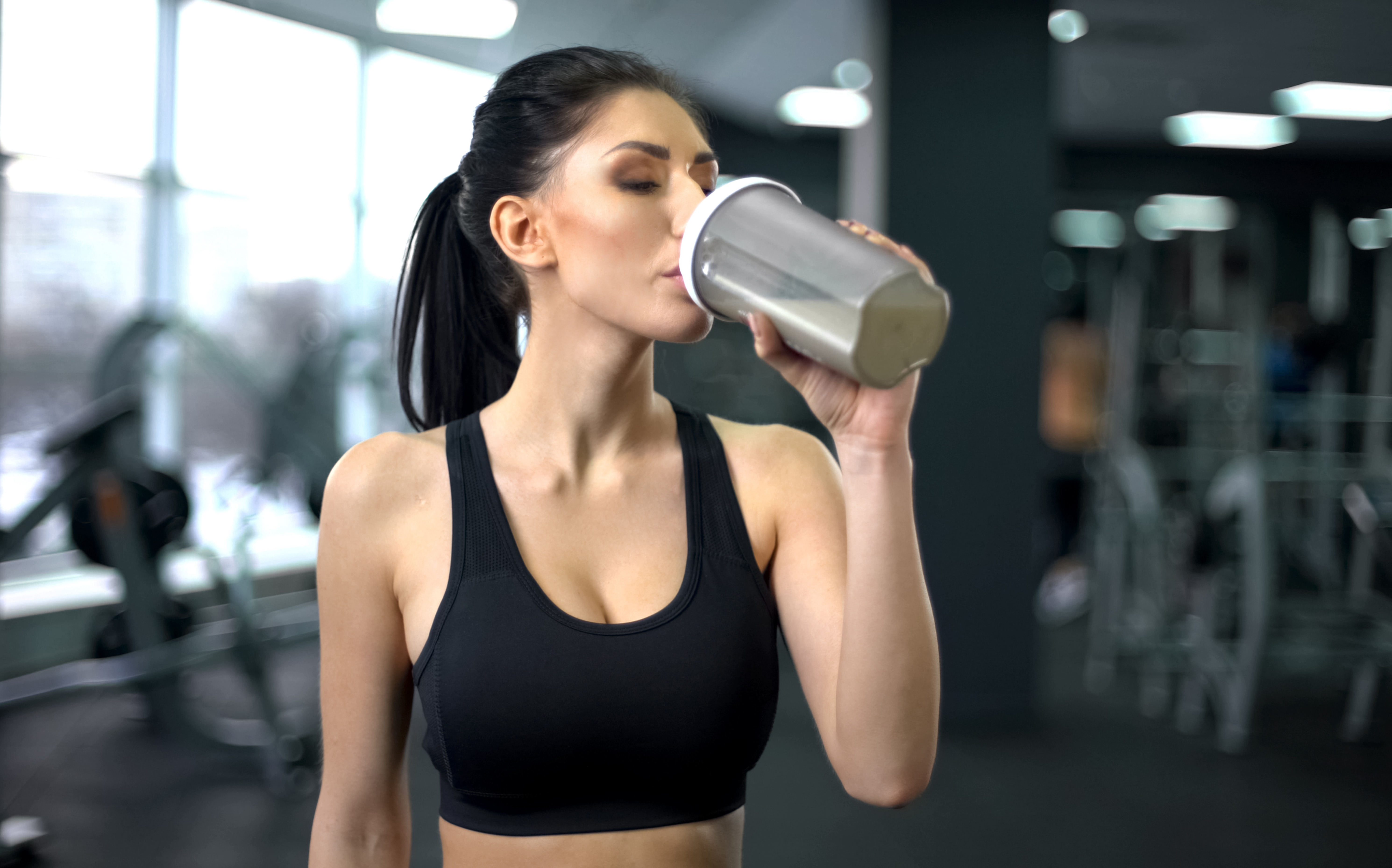 Best 5 Smoothest Plant-Based Protein Powders (That Won’t Leave a Chalky Aftertaste)